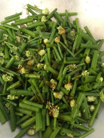 วิธีทำ ดอกหอมผัดกุ้ง วิธีทำ ดอกหอมผัดกุ้ง