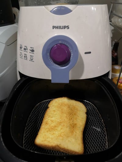 วิธีทำ ขนมปังปิ้งหอมๆ วิธีทำ ขนมปังปิ้งหอมๆ