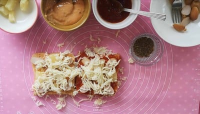 วิธีทำ ขนมปังพิซซ่าเเบบง่ายๆ