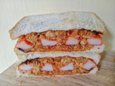 แซนวิชพริกเผาปูอัดหมูหยอง