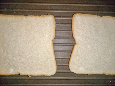 วิธีทำ แซนวิชพริกเผาปูอัดหมูหยอง