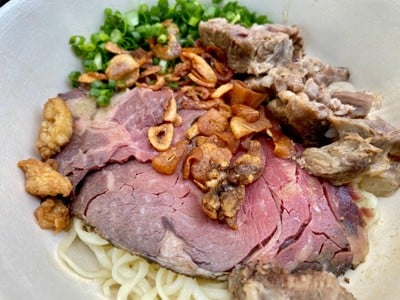 เมนูของร้าน งัว (บางซื่อ)NGUA SMOKED BEEF NOODLE บางซื่อ