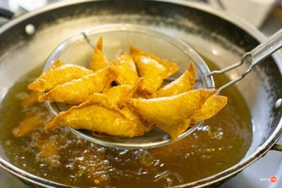 เมนูของร้าน ก๋วยเตี๋ยวตรอกโรงหมู ซอยสุกร