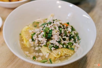 ก๋วยเตี๋ยวตรอกโรงหมู สาขาสุกร