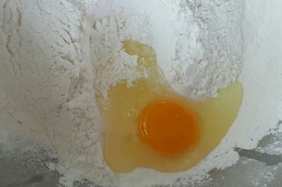 วิธีทำ บะหมี่ไข่เส้นสดทำเอง