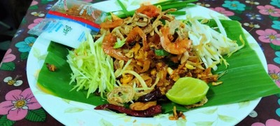 ผัดไทกุ้งแก้วกรอบ