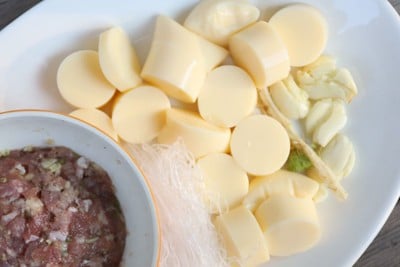 วิธีทำ แกงจืด เต้าหู้หมูสับ วิธีทำ แกงจืด เต้าหู้หมูสับ