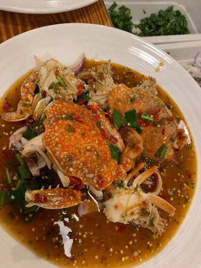 ยำปูม้าลวก