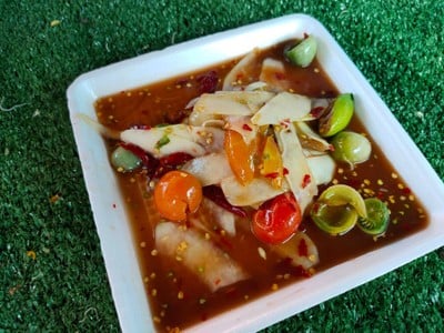 อาหาร หรือ เครื่องดื่ม