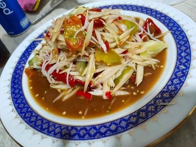 อาหาร หรือ เครื่องดื่ม