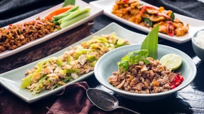 Charm Eatery and Bar สาธร