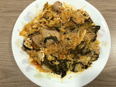 สุกี้แห้งหมู