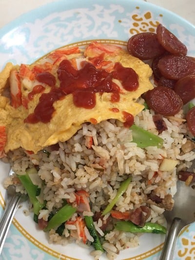ข้าวผัดกุนเชียงน้ำพริกมะขาม