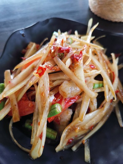 ตำกุ้งสด