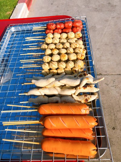 อาหาร หรือ เครื่องดื่ม