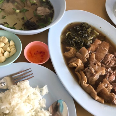 เมนูของร้าน ขาหมูจตุจักร PTT จตุจักร