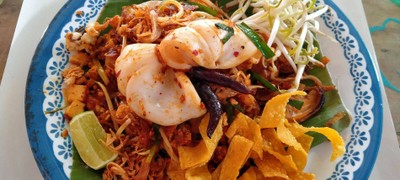 ผัดไทยเส้นจันท์รวมทะเลเครื่องแน่น