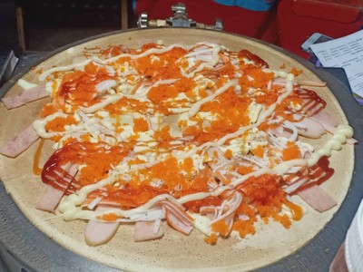 ไข่กุ้ง + ปูอัด + ไส้กรอก + แฮม + มอเซร่าชีส