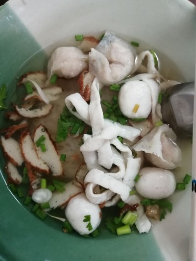 เส้นเล็กน้ำเครื่องปลา