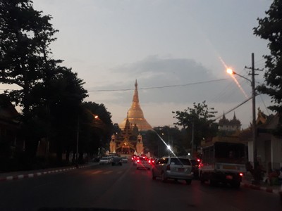 เส้นทางที่มุ่งสู่มหาเจดีย์ชเวดากอง