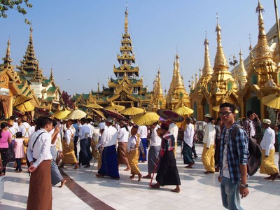ความสวยงามของพิธีบวชลูกแก้ว