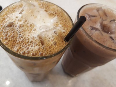 ชาเย็น โกโก้เย็น ที่ร้าน OLDTOWN White Coffee ในห้าง Junction City