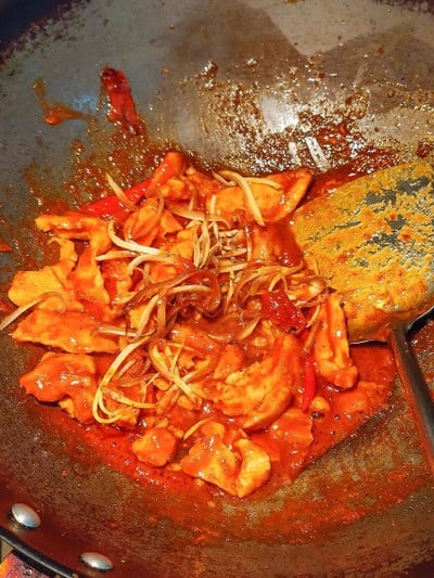 วิธีทำ อกไก่พริกแกง