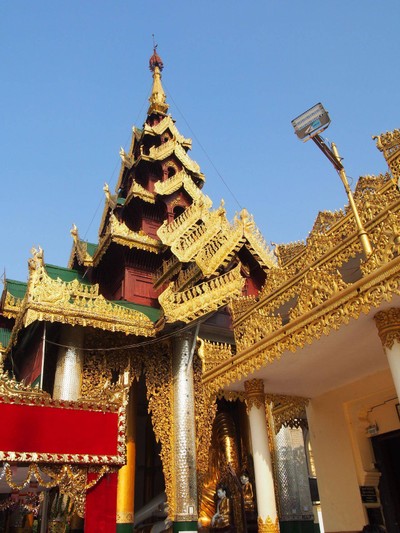 ลวดลายของเจดีย์ย่อย วิหาร อุโบสถ