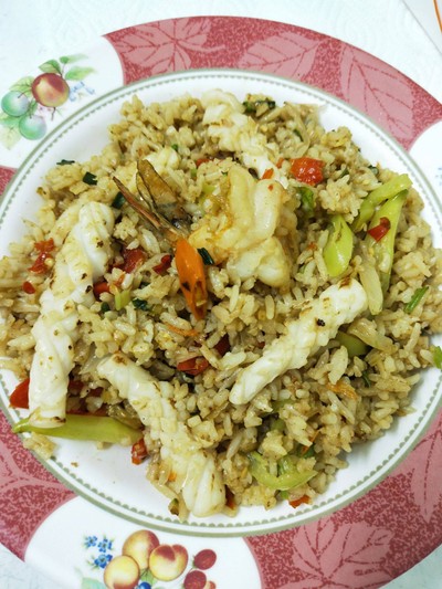 ข้าวผัดทะเลคลั่ง