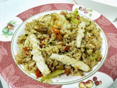 ข้าวผัดทะเลคลั่ง