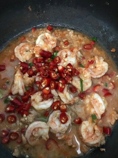 วิธีทำ ยำไข่ดาวกรอบกุ้งสด  วิธีทำ ยำไข่ดาวกรอบกุ้งสด