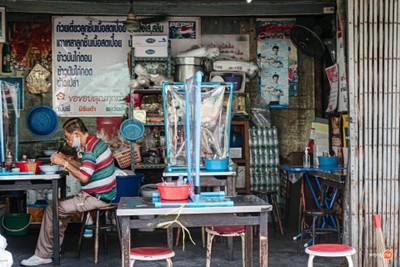 ก๋วยเตี๋ยวเนื้อเปื่อย ลิ้มเชิญชิม ตลาดพลู