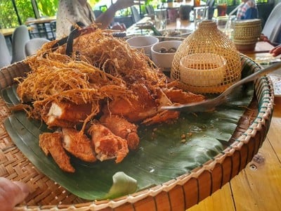 ไก่ทอดตะไคร้
