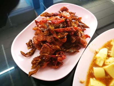 สามชั้นทอดแซ่บ