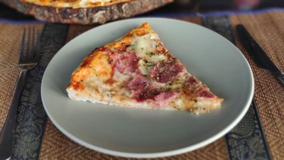 Hawaiian Pizza พิซซ่าหน้าฮาวายเอี้ยน