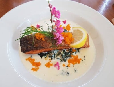 Salmon Spinach White Cream Sauce
