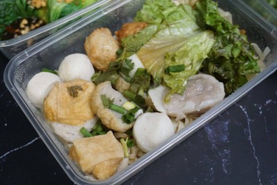 อาหาร หรือ เครื่องดื่ม