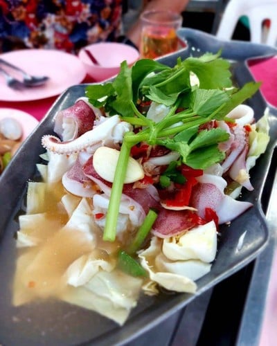 หมึกไข่นึ่งมะนาว