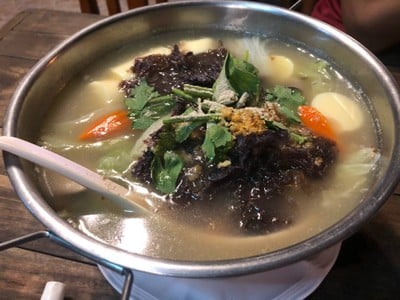 แกงจืดสาหรายเต้าหู้หมูสับ
