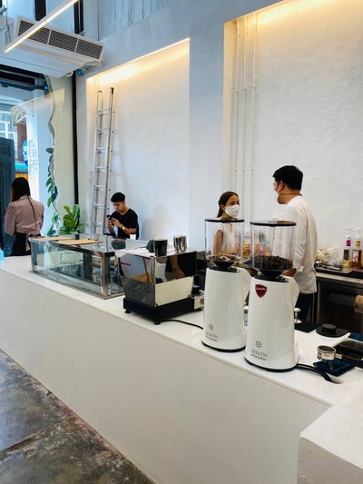 ROÔF Cafe -