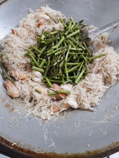 วิธีทำ หมี่ผัดกะปิ วิธีทำ หมี่ผัดกะปิ