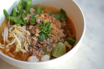 เมนูของร้าน Veganerie พร้อมพงษ์ (หลังสวนเบญจสิริ)