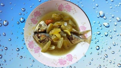 ต้มปลาทูกลับตะลิงปลิง