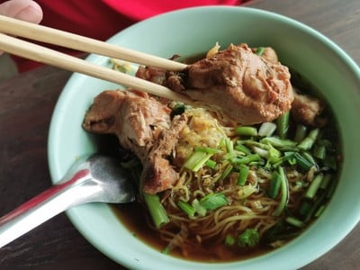 เมนูของร้าน ก๋วยเตี๋ยวพริกกะเหรี่ยง