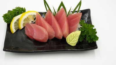 ทูน่าซาซิมิ Maguro sashimi