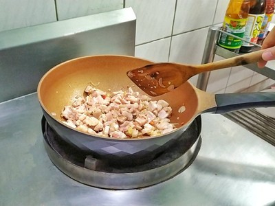 วิธีทำ หมูสามชั้นผัดกะปิ วิธีทำ หมูสามชั้นผัดกะปิ