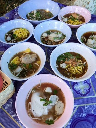 ก๋วยเตี๋ยวกว่า10เมนู ราคาชามละ4บาท