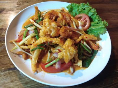 ยำสามกรอบ