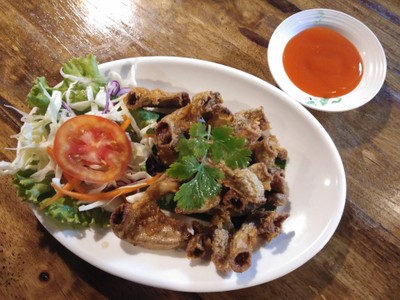 ไส้อ่อนทอดราดน้ำปลา