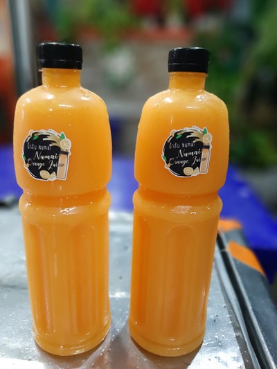 น้ำส้มแท้2ขวดใหญ่ผสมเนื้อเยอะ2ขวด(1000cc)